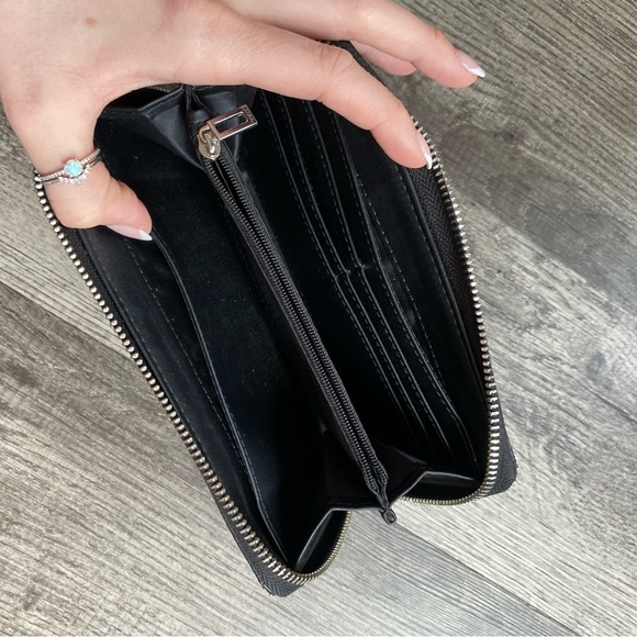 Guess wallet - Picture 5 of 6